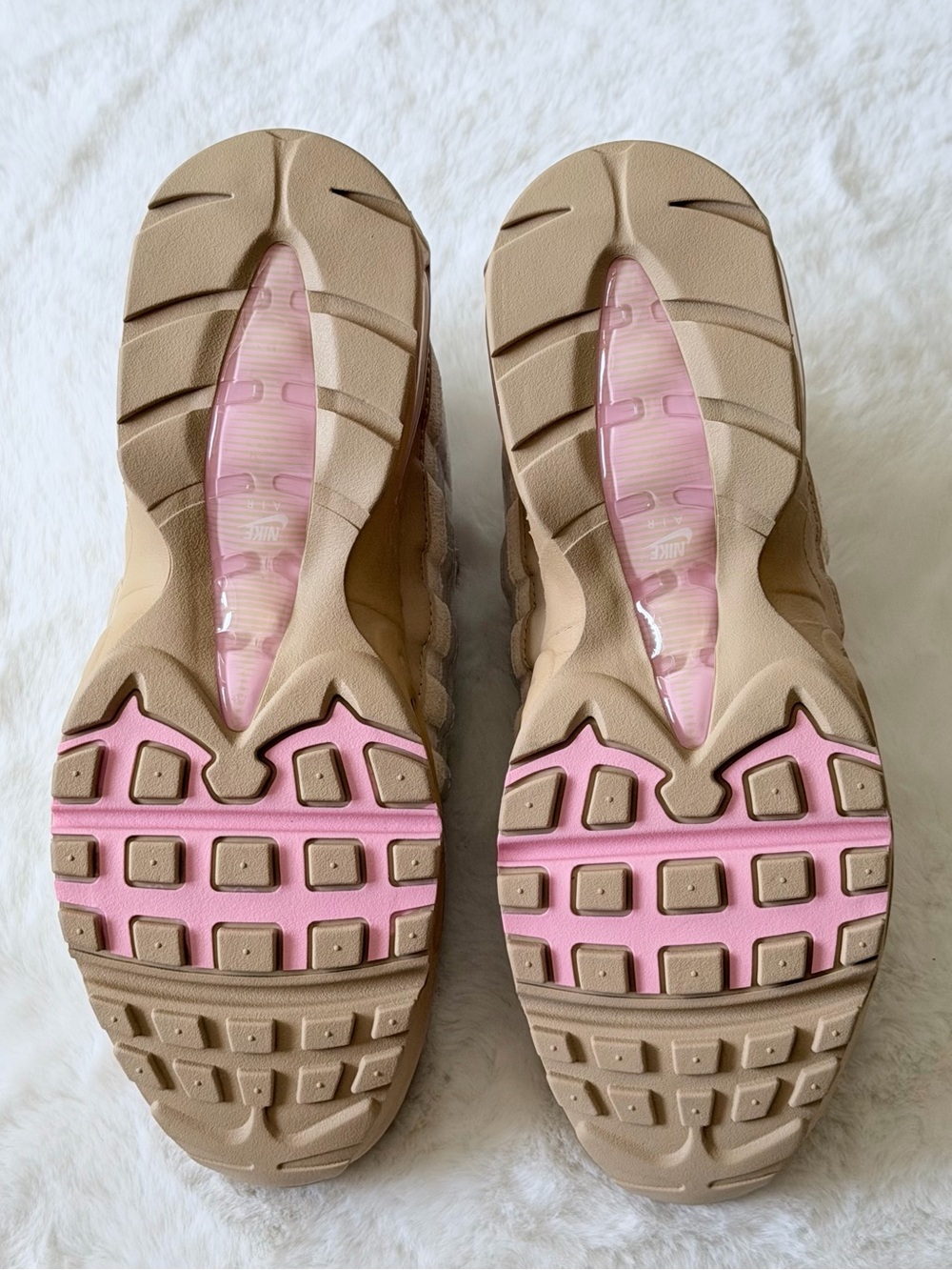 Nike Air Max 95 Big Bubble Sneakers in beige and pink-neutral - Picture 4 of 7